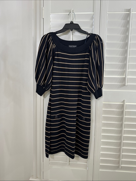 Jessica Howard Dresses & Skirts - Jessica Howard Black with Gold Stripe Midi Dress